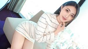 SIRO-5503 “【超性感网路主播！】白衣美女时隔一年多首次放声尖叫！‘我没有男朋友，也没有性伴侣…’一边放纵欲望，一边脱下内裤…}